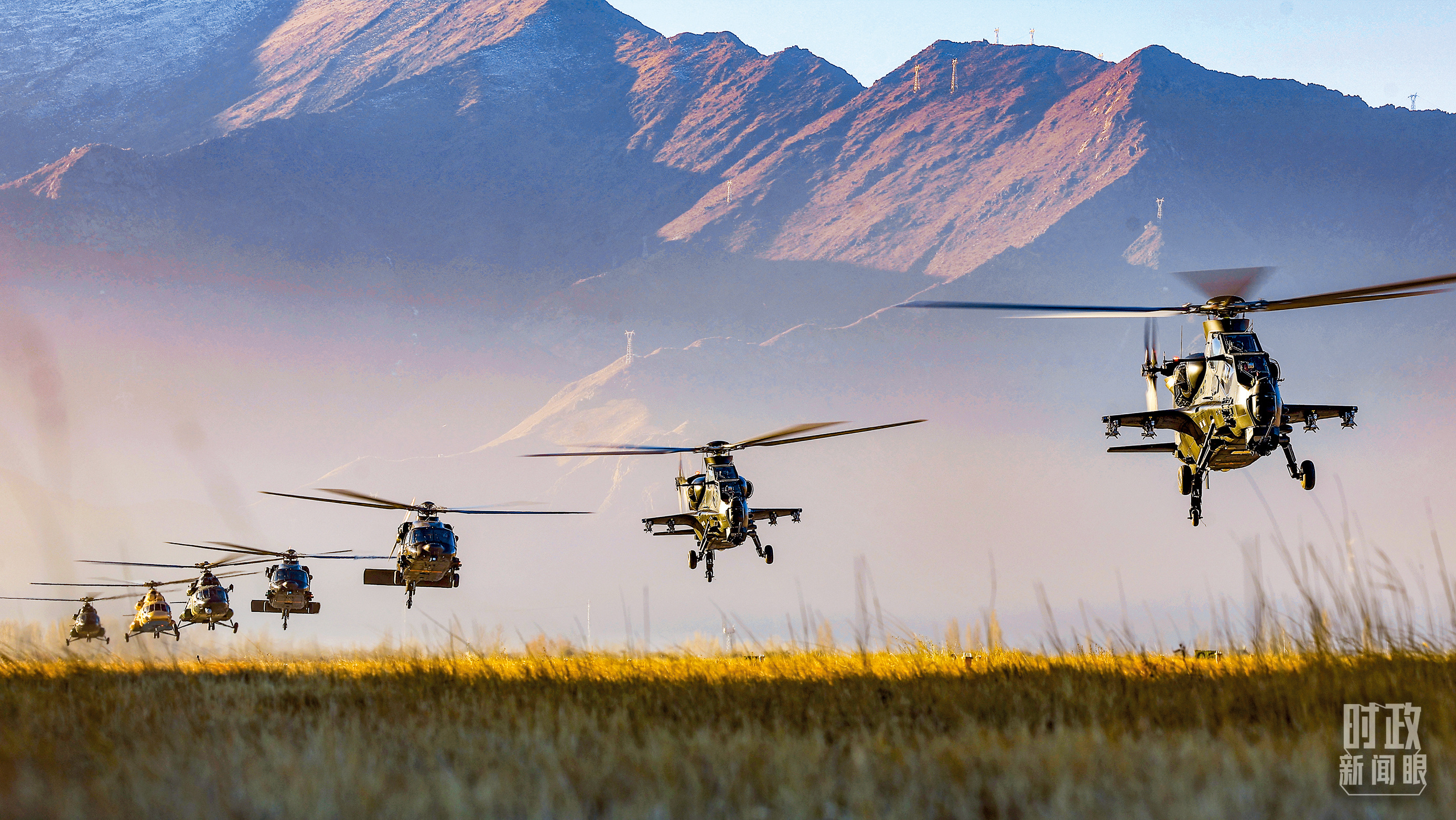 △陆军某旅开展飞行训练。（解放军画报特约记者胡其武拍摄）