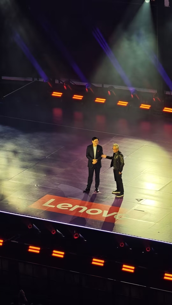 史诗级同框!NVIDIA、Intel、AMD、高通四巨头CEO齐聚联想发布会
