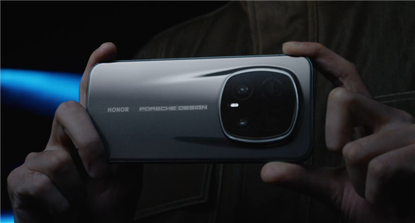 荣耀最高端直板机！荣耀Magic8 RSR官宣搭载超微晶纳米陶瓷背盖