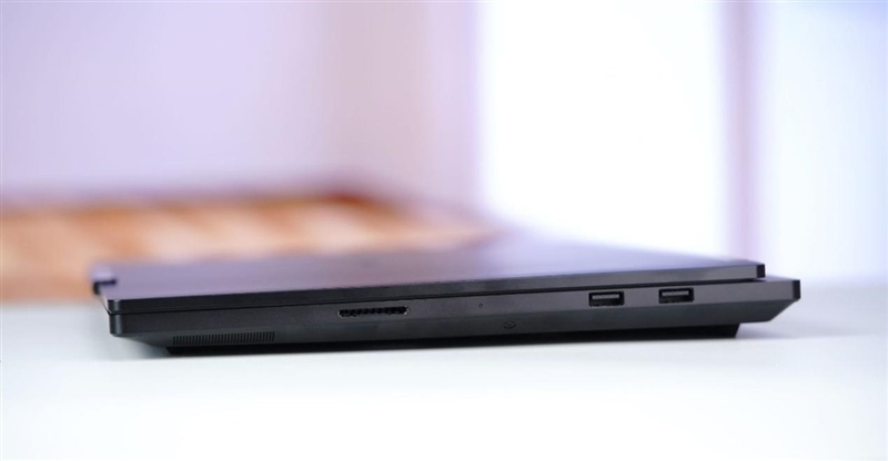 聚焦超级工程与科研生产力！Lenovo P16v 2026工作站评测：NVIDIA RTX PRO Blackwell加持 物理断网跑AI