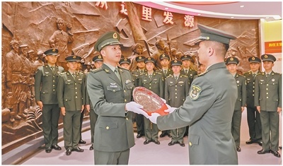 把革命前辈开创的伟大事业不断推向前进