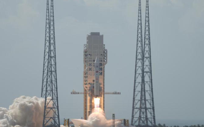 今年2月，长征十号低空演示验证与梦舟飞船最大动压逃逸飞行试验成功实施 新华社