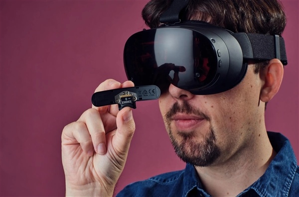 V社自己的Vision Pro