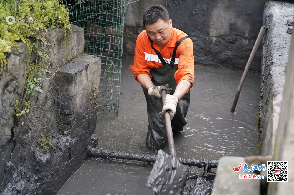 涵洞清淤正当时
