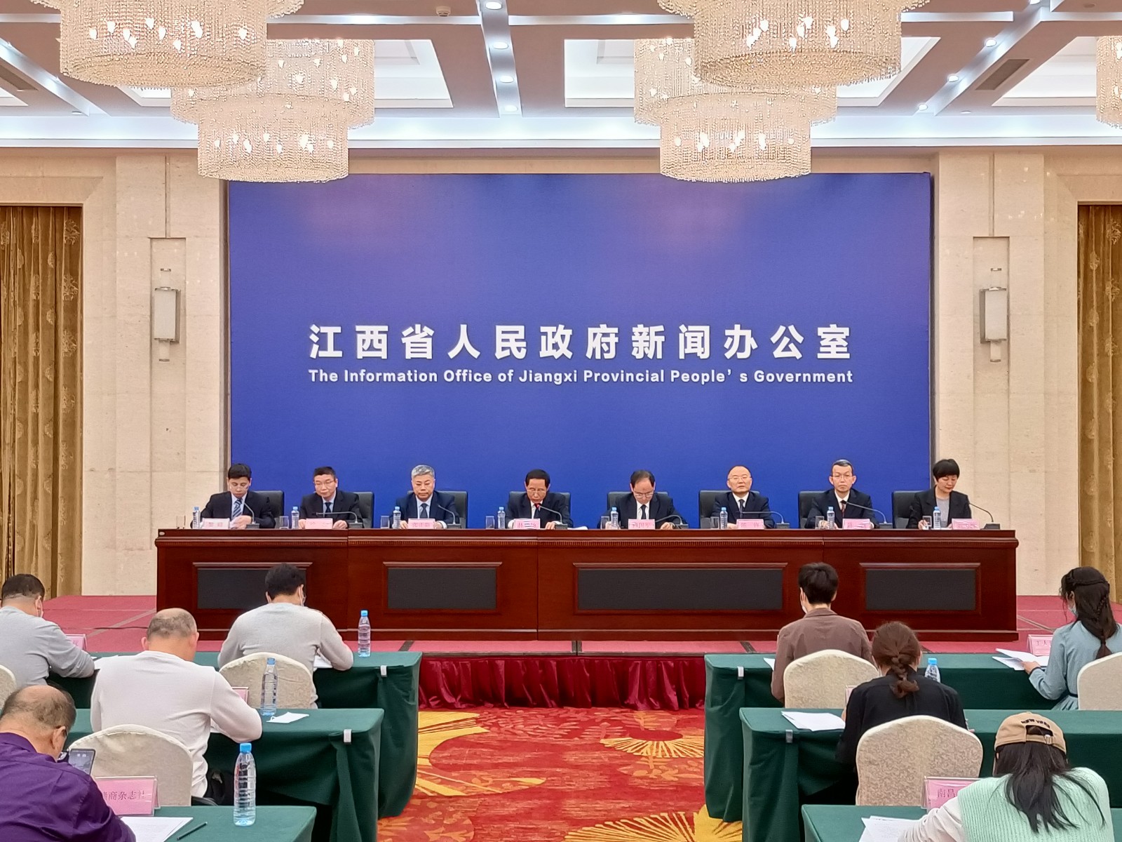 省发改委副主任林彬杨解读“五减”惠企政策