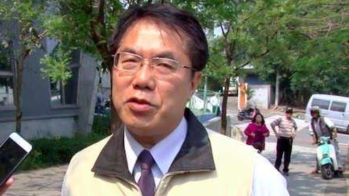 台南市长谈两岸关系：希望蔡英文不再提更激进的主张！