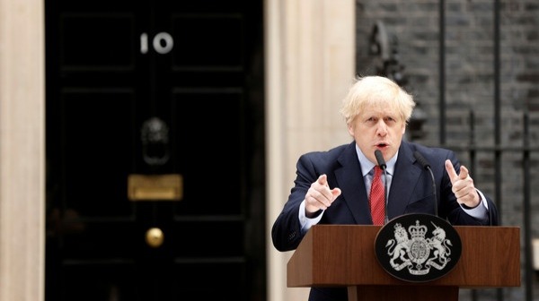 英国首相重回唐宁街演讲感慨万千：不会冒险重启经济