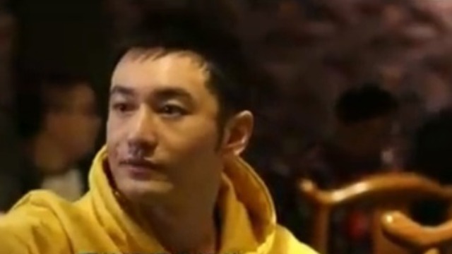 黄晓明上演“花式催单”，网友：烤串大妈都害羞了！