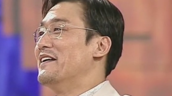 电影《情人》在香港宣传时 竟着重宣传梁家辉的臀部