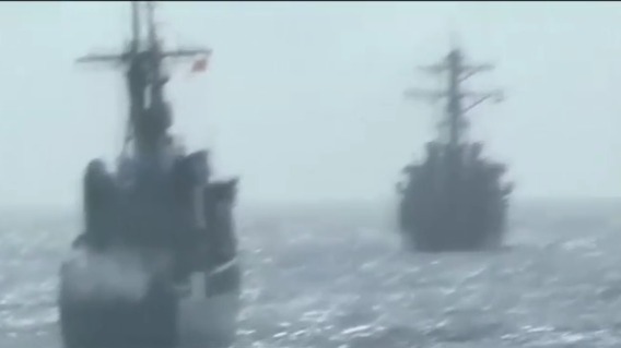 回顾中菲黄岩岛对峙：菲律宾海监船不敌中方选择撤退