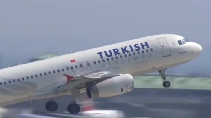 30秒 | 土耳其航空一季度亏损超20亿里拉