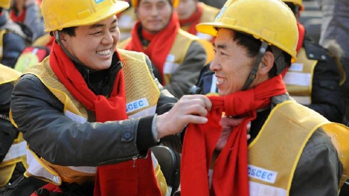 北大副教授:农民工不具备全家在城市落户生活的经济能力_凤凰网