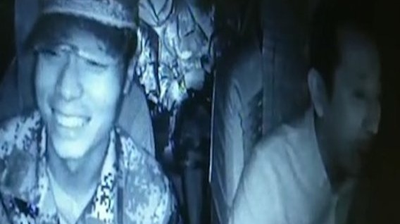 抗洪战士打车去增援 的哥藏起收款码坚决不收钱