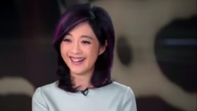 许亚军说相声 真是有趣 美女主持人乐开花!