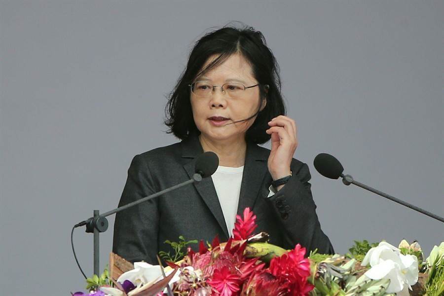 台前“行政院长”给私烟丑闻来了个“大起底”