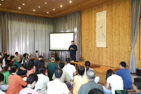 龚鹏程：国学不只往回看 儒释道三家须做现代化转换