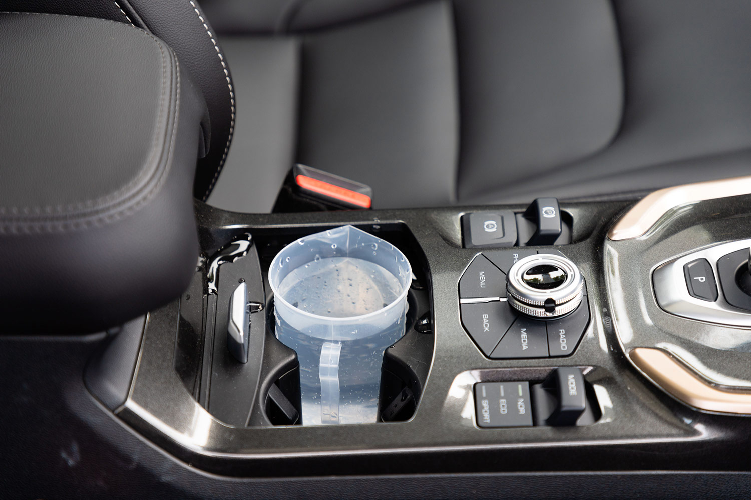 全新哈弗H6 超豪智联版测试报告 销量奇迹就是这么来的