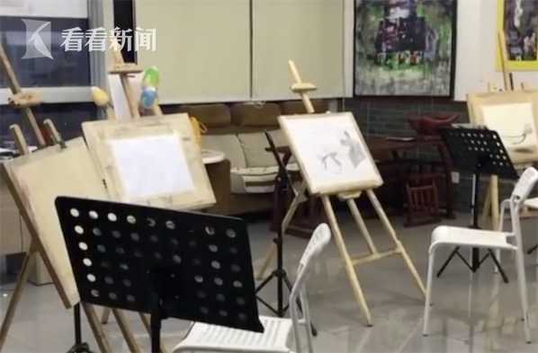 兴趣班老师被曝上课时摸男童下体 回应：这是农村习俗
