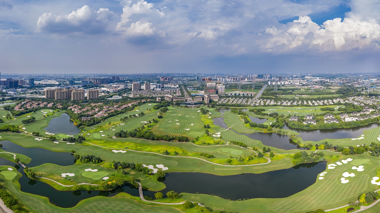 颖奕高尔夫球场实景图万科西郊都会体验中心实景图万科·西郊都会