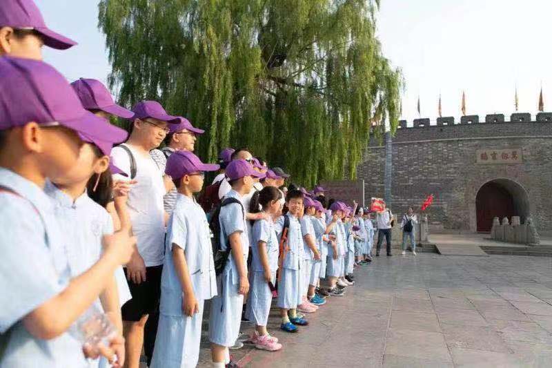 浦江学堂的孩子们参加祭孔大典（资料图）