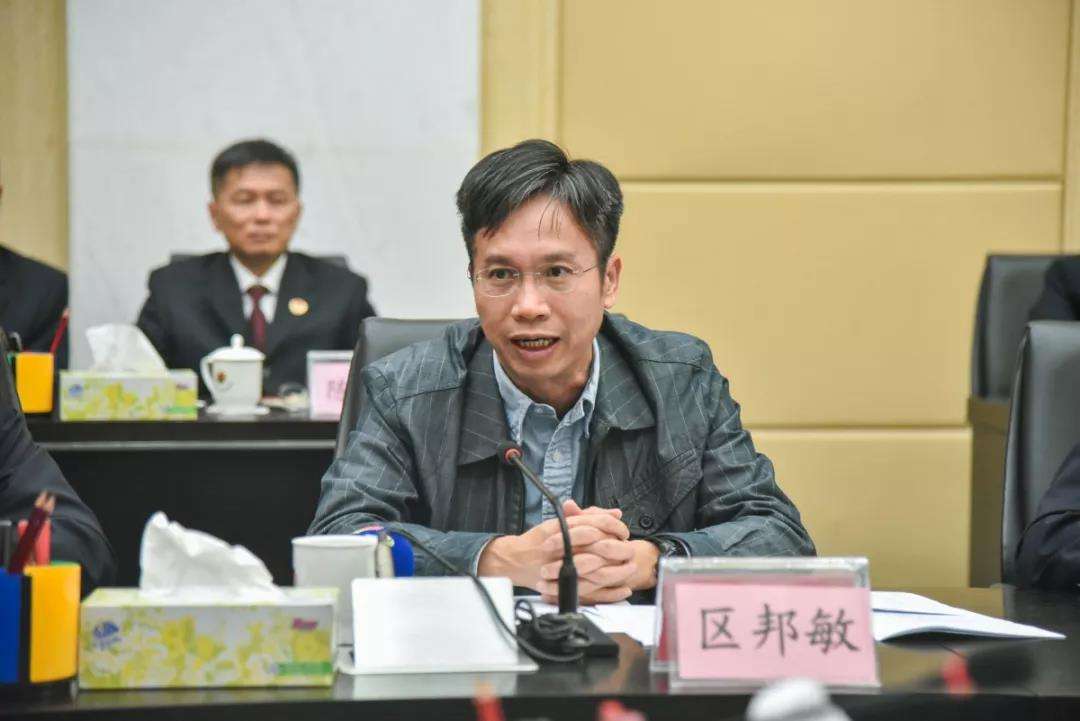 55岁佛山市委副书记区邦敏被免职 提前退休