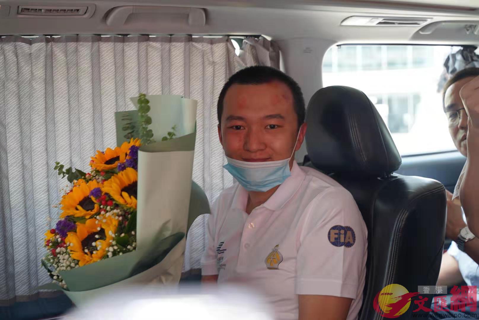 付国豪平安出院 香港市民点赞：好样的！