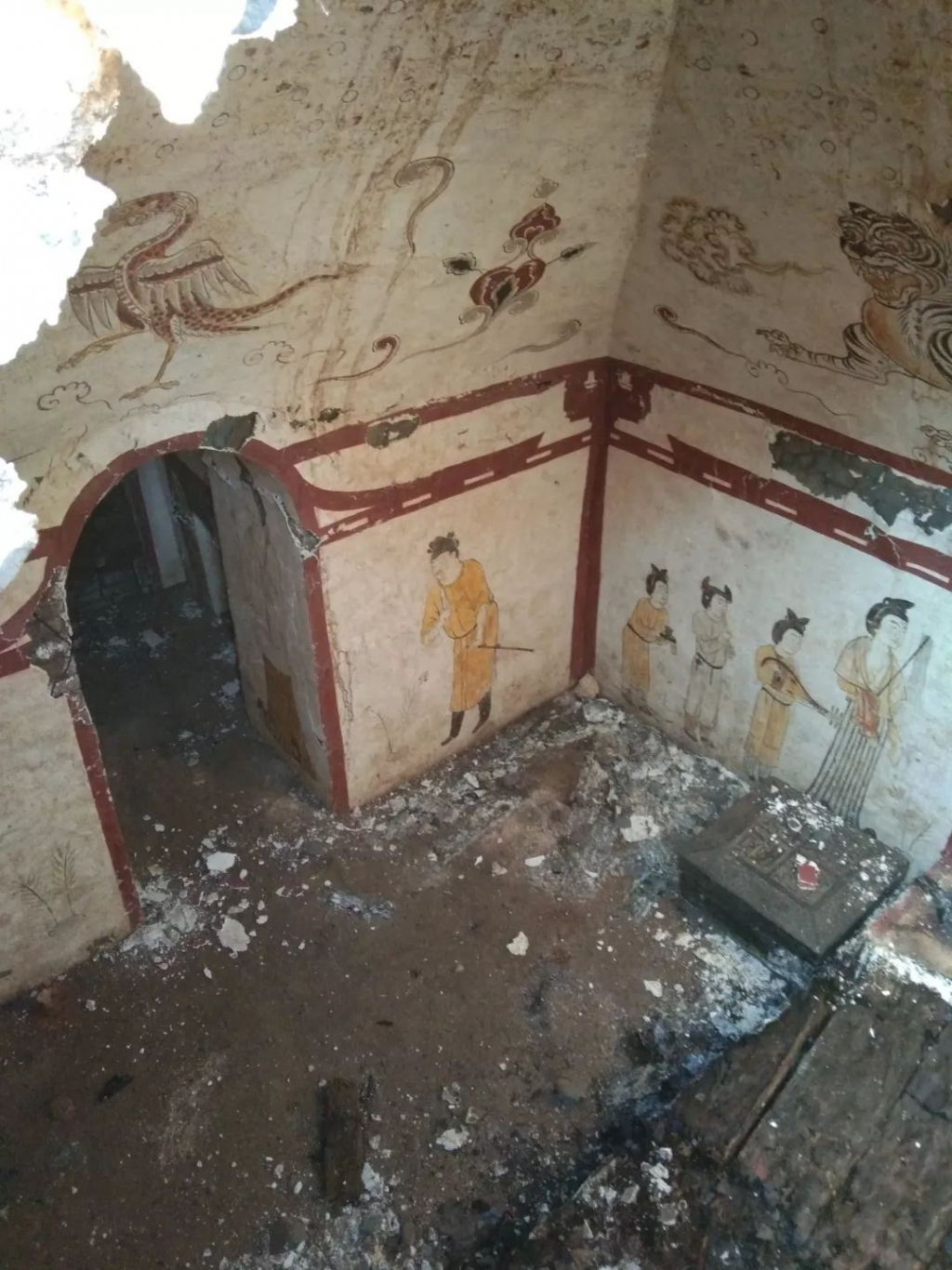 太原发现唐代墓葬壁画精美绝伦墓志显示墓主身份不寻常