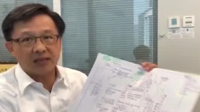 这名死磕香港暴徒的立法会议员拿出三份文件 直指“颜色革命”！