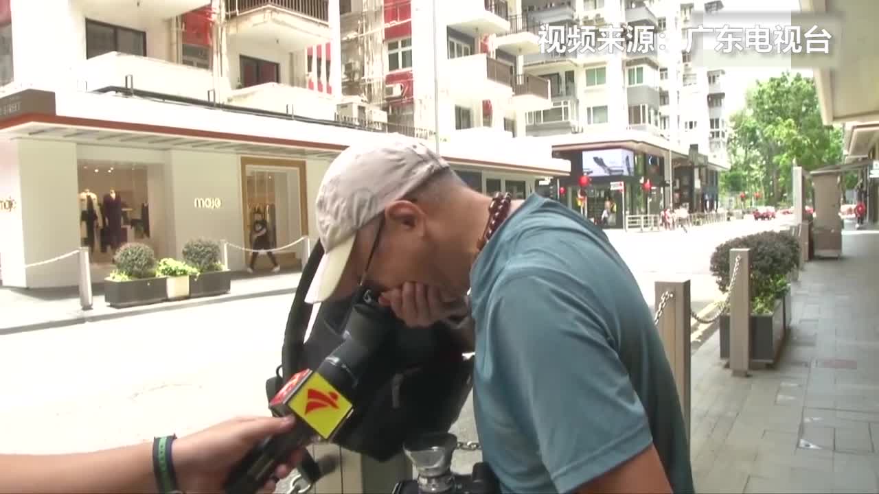 香港阿叔接受采访哽咽落泪：他们把香港搞成这样 我心里很难受
