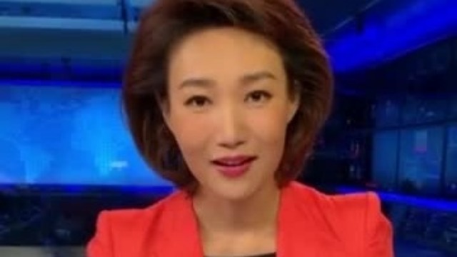 美方声称在上周末接到了中方打来的电话 央视主播调侃