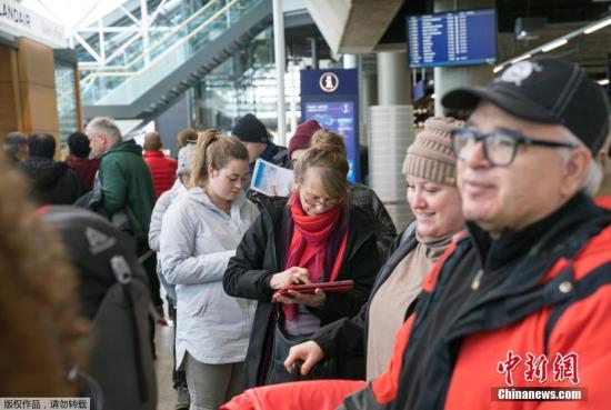 「中国新闻网」飞行员翘班怎么办？英一乘客“救急”坐上驾驶舱