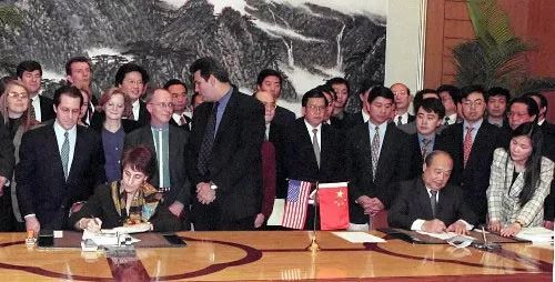 1999年11月15日,中美签署“入世”双边协议