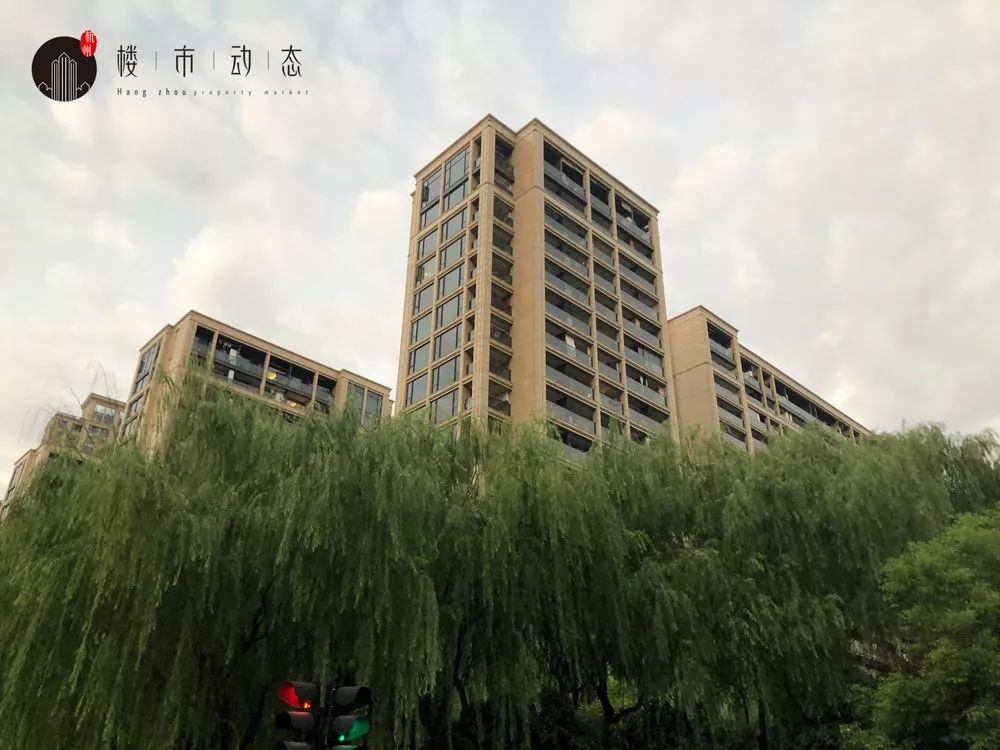绿城运河宸园实景而运河宸园的二手成交均价在更新中,差价竟然将近2万