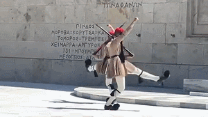 希腊宪法广场换岗仪式 画面有种莫名的喜感
