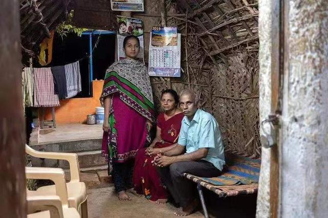 印度富士康的女工工厂:八小时轮班 月薪仅为中国工厂的三分之一