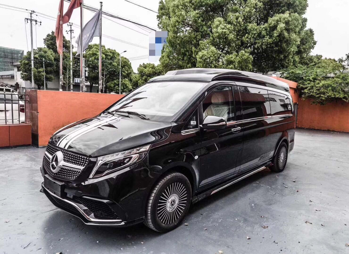 国产最受欢迎的商务车 奔驰威霆改装迈巴赫