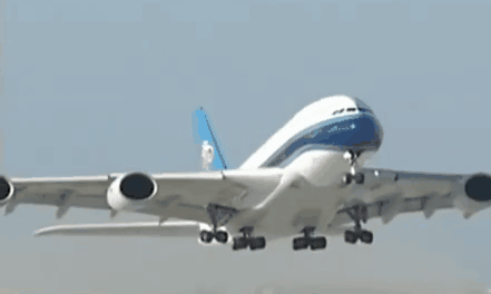 北京大兴机场正式通航！实拍首飞航班起飞