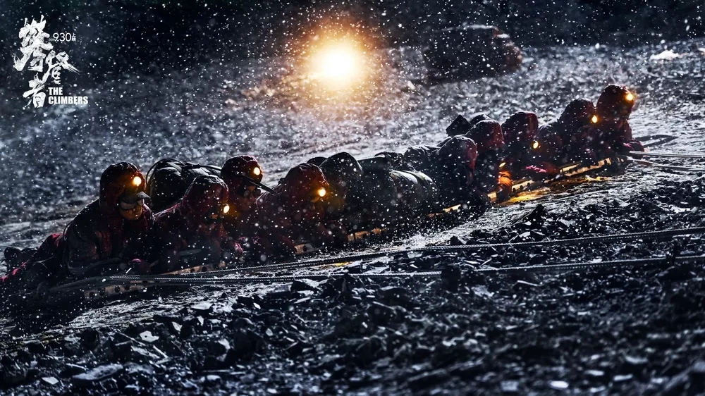 [Ifeng电影]独家|用武侠精神拍登山片，这部让李仁港拍到生病的电影如何诞生？