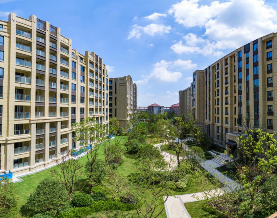 龙湖·春江天玺|城市繁荣里,起笔低密生活高地