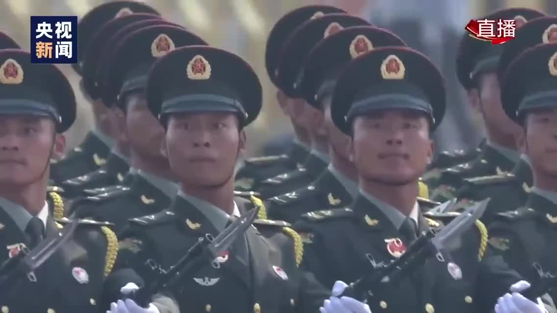 威武霸气！陆军方队来了