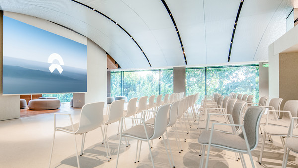 「手机中国」蔚来股价逼近“1美元退市”红线 并被曝出泄露用户隐私！