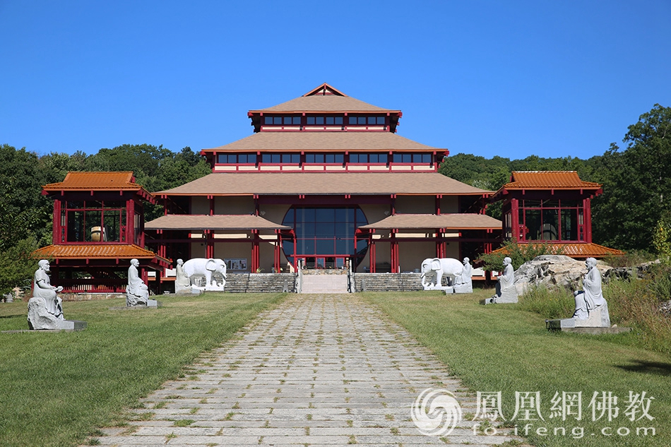 实拍纽约庄严寺拥有美东最大佛殿屋顶皆无片瓦