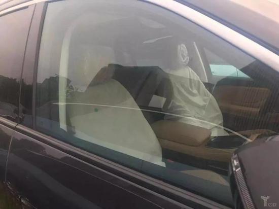 [汽车行业关注]蔚来ES8销量低迷库存严重 荒地现ES8库存车