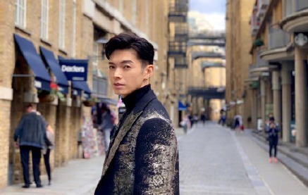 [凤凰网娱乐]冒充辰亦儒身份行骗？本尊温馨提醒粉丝请睁亮眼睛