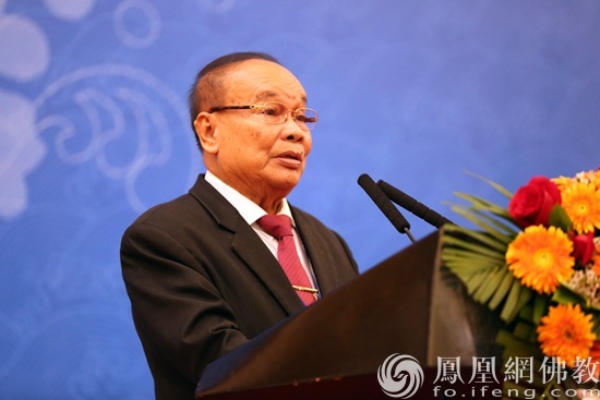 柬埔寨宗教事务部部长恒参作为主宾国嘉宾代表发言（图片来源：凤凰网佛教 摄影：李保华）