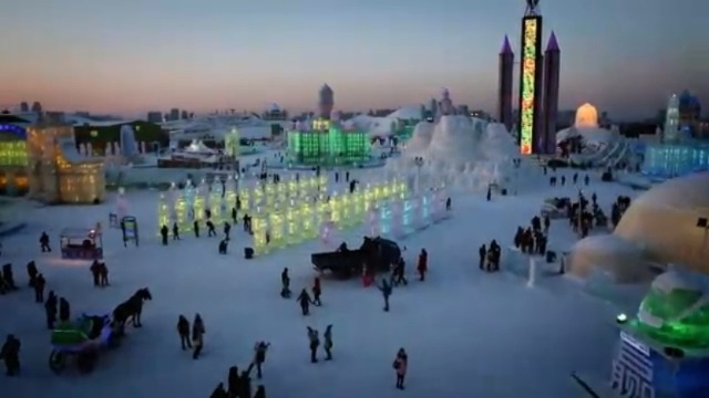 绚丽的哈尔滨冰雪节！让外国人无比惊叹的童话奇境