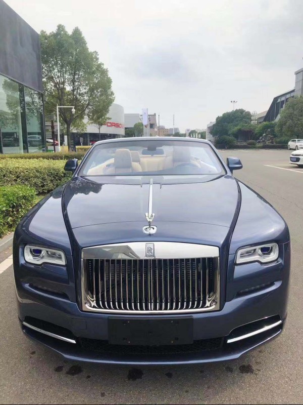 20款劳斯莱斯曜影敞篷版奢华座驾