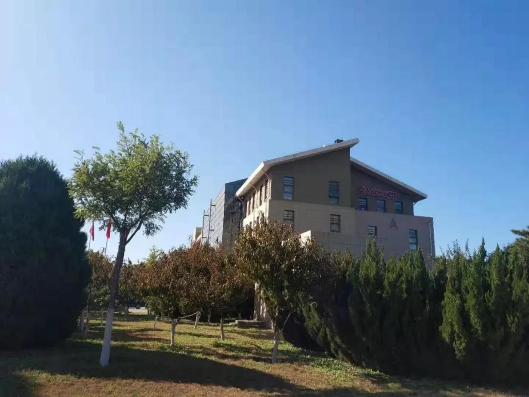 几百亿应收账款存疑 员工不满汉能李河君欠薪道歉