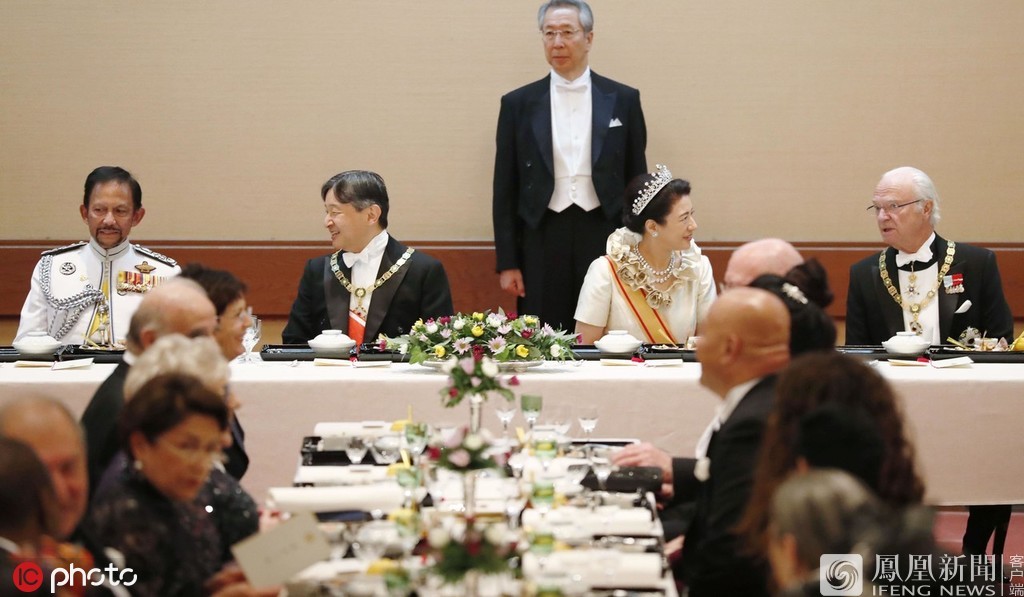 日本东京,新天皇即位庆典今日举行,晚间日本举行皇家宴会,多国政要受