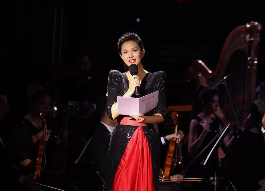 天津歌舞剧院歌剧团赴景德镇成功上演纪念碑交响朗诵会